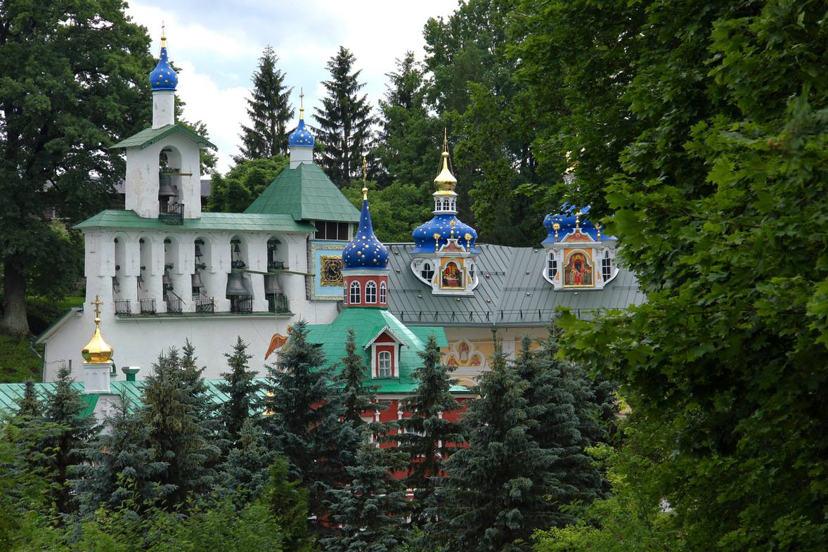 Псково-Печерский монастырь в Печорах