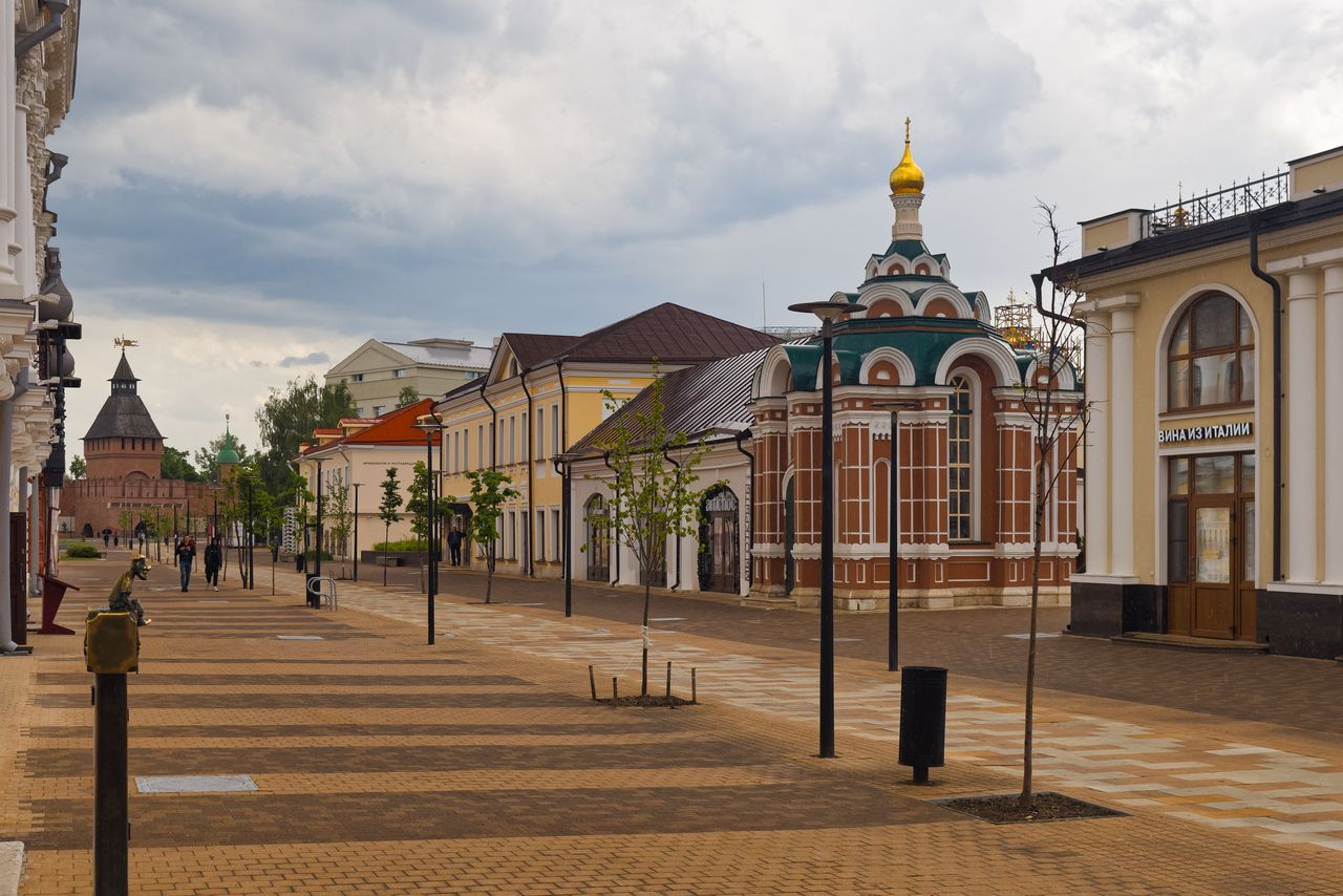 Пешеходная улица Металлистов в центре Тулы