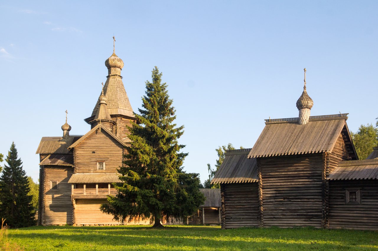 Деревянная церковь в музее Витославлицы под Великим Новгородом