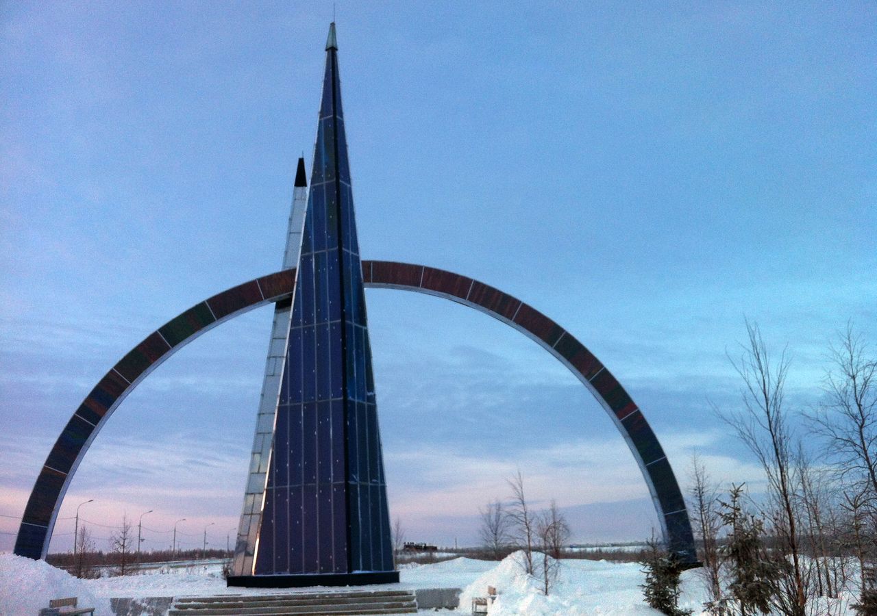 Стела «Полярный круг» под Салехардом