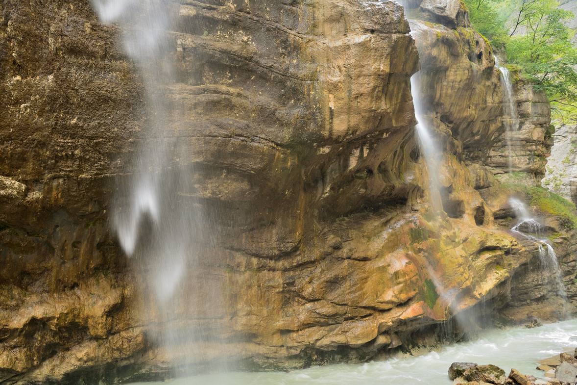 Чегемские водопады в ущелье реки Чегем, Кабардино-Балкария