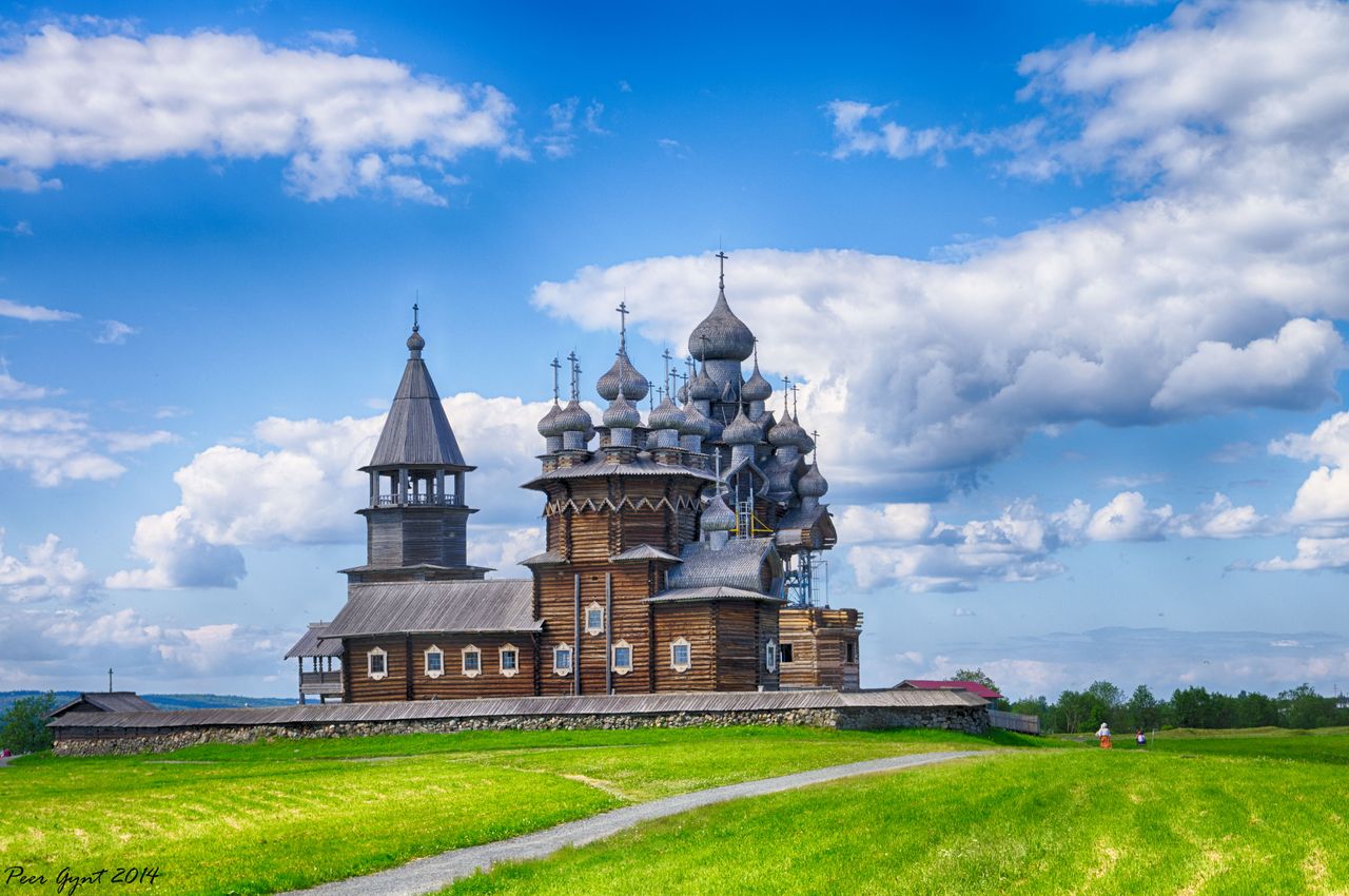 Кижский погост на острове Онежского озера