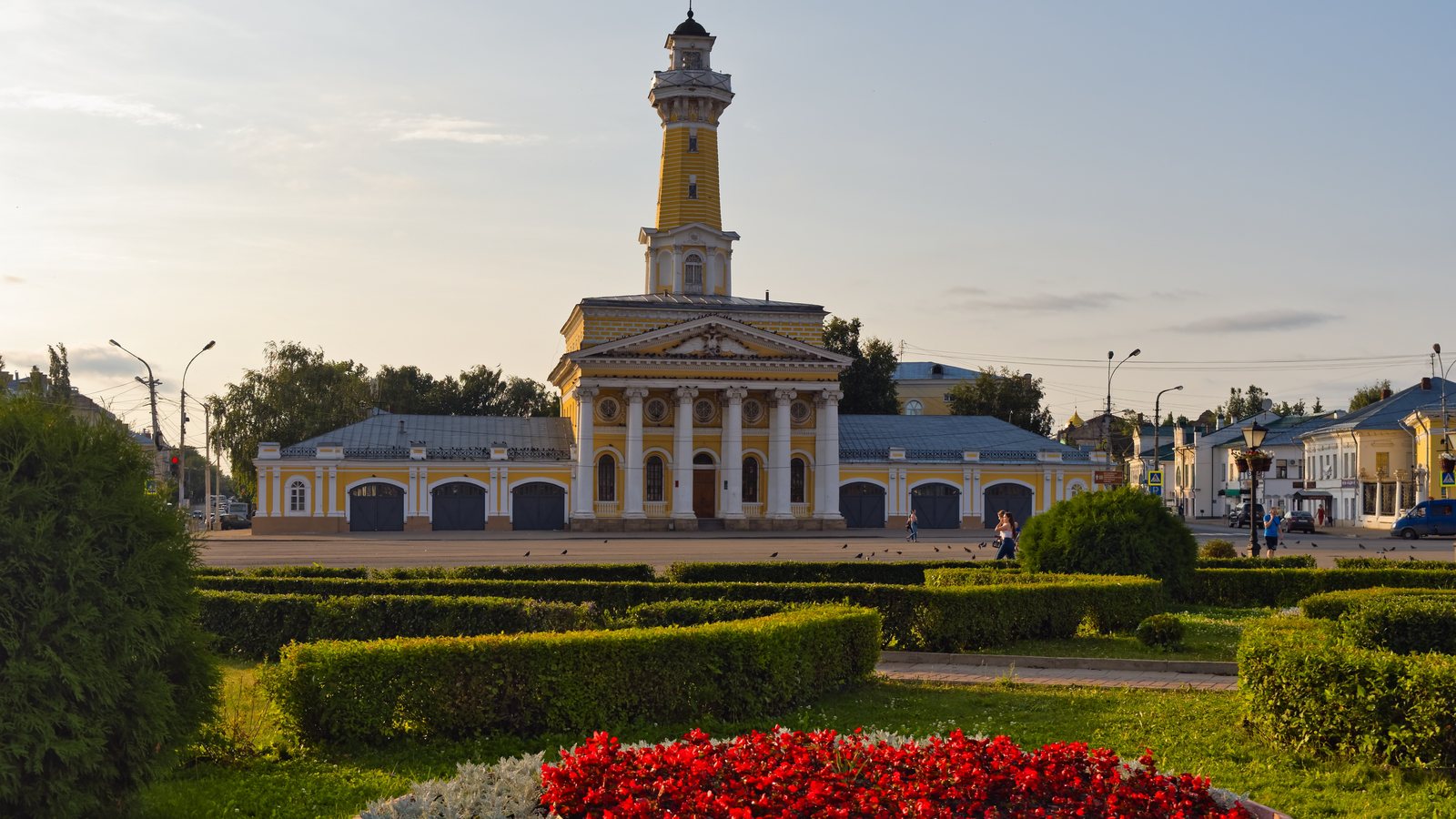 Пожарная каланча на Сусанинской площади в Костроме